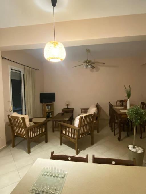 Ilisia Neapoli Apartments 1 Neápolis Buitenkant foto