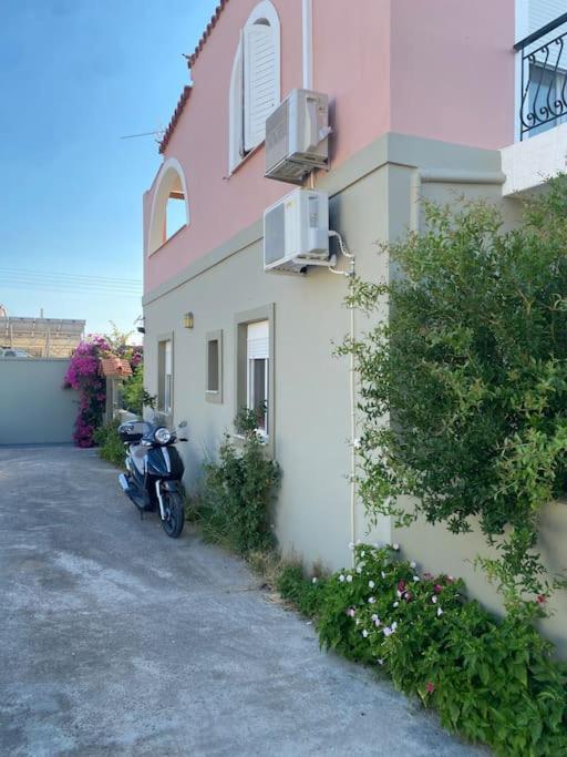 Ilisia Neapoli Apartments 1 Neápolis Buitenkant foto